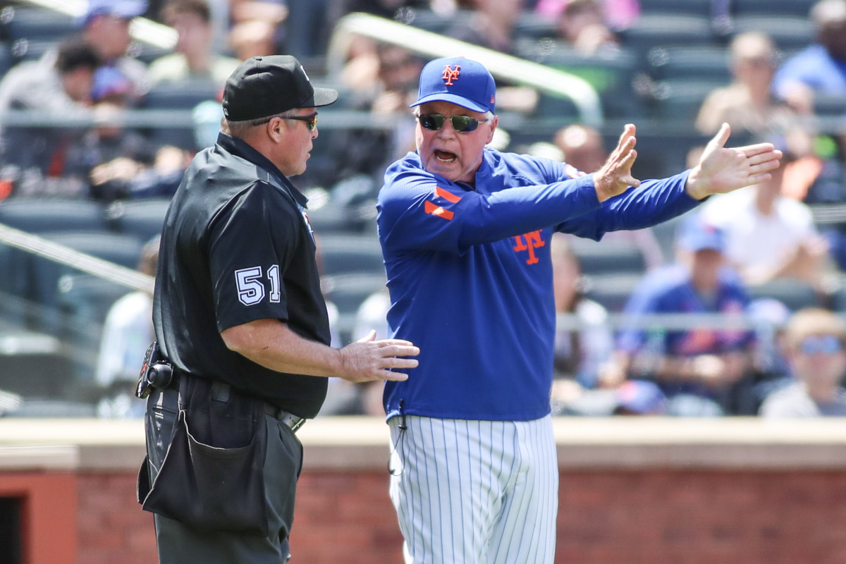 Buck Showalter was ejected for the first time as manager of the Mets on Tuesday night.